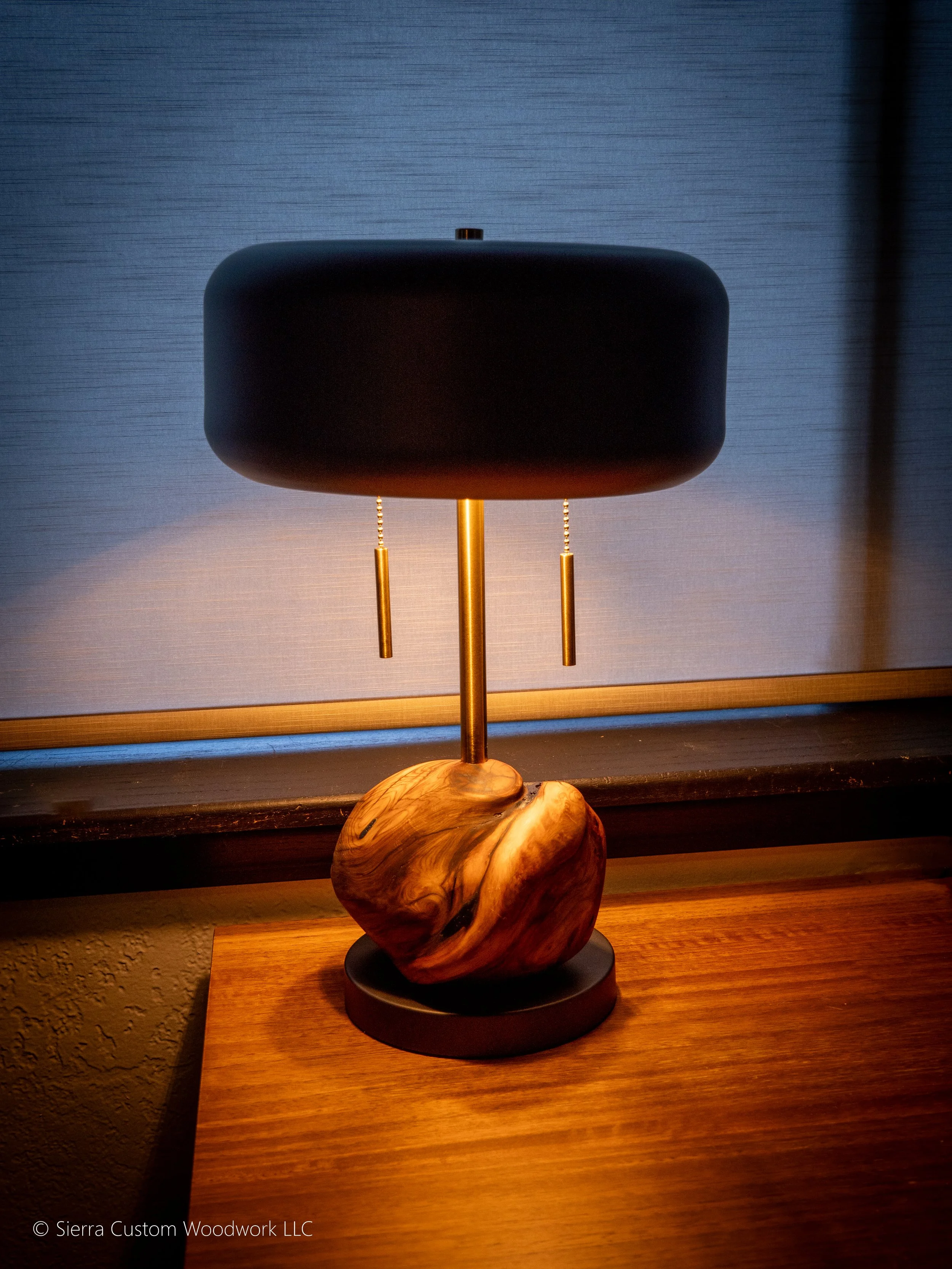 Burl Table Lamp detail