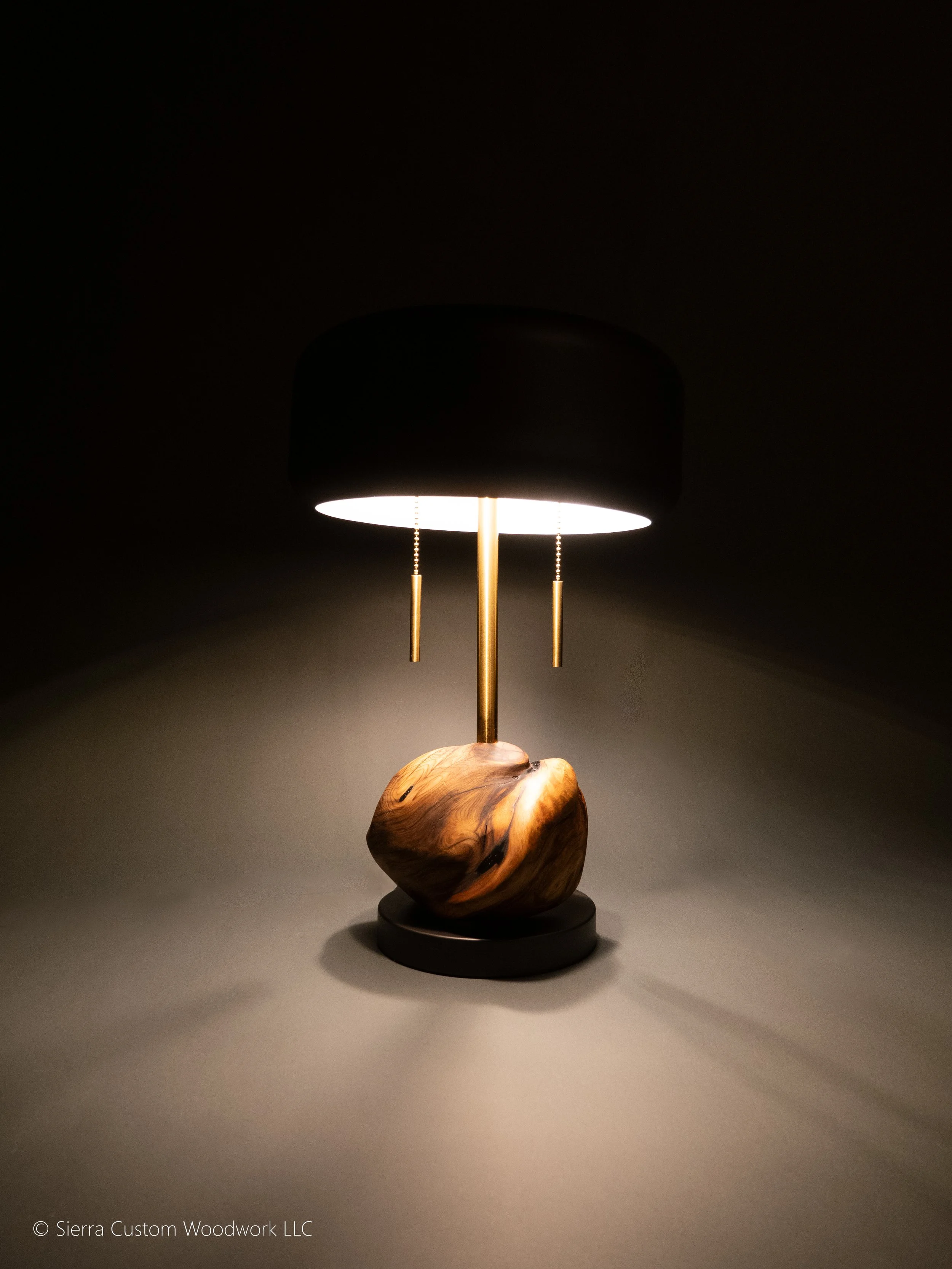 Burl Table Lamp detail